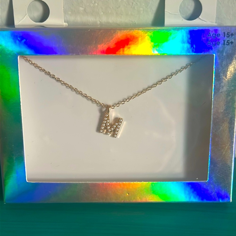 New Faux Pearl Encrusted “M” Initial Pendant Fashion Gold Tone Chain Necklace